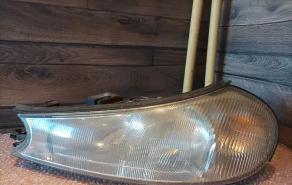 Ford Mondeo MK II Headlight/headlamp 1305219078 96BG13K060AA