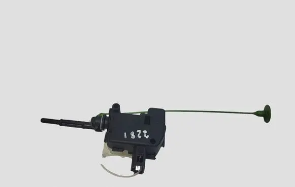 Volvo V40 Fuel tank cap lock motor 806683