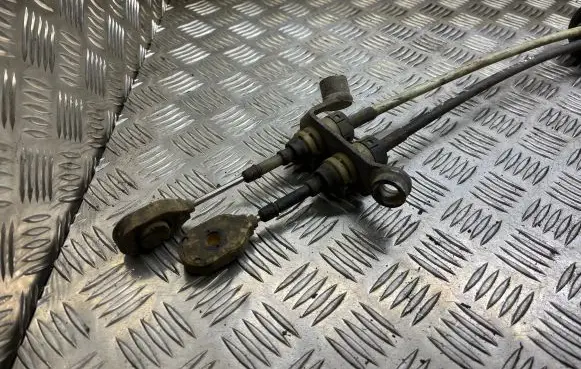 Opel Zafira A Gear shift cable linkage
