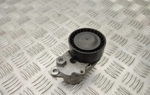 Audi Q2 - Generator/alternator belt tensioner 04E145299L
