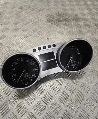 Mercedes-Benz ML W164 Speedometer (instrument cluster) A2519003340 A2C53361677 02071071236