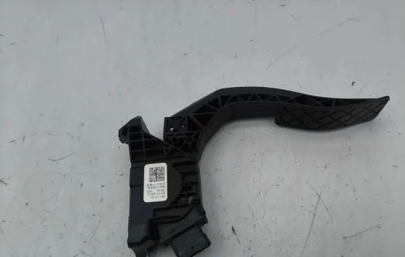 Audi A5 Accelerator throttle pedal 8W1723523