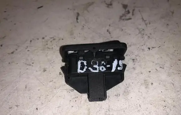 Volvo V50 Central locking switch button 0665832