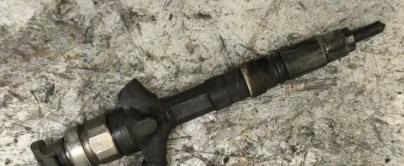 Toyota Avensis T250 Fuel injector