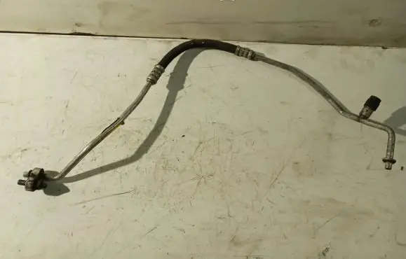 Opel Vectra C Air conditioning (A/C) pipe/hose 13142597