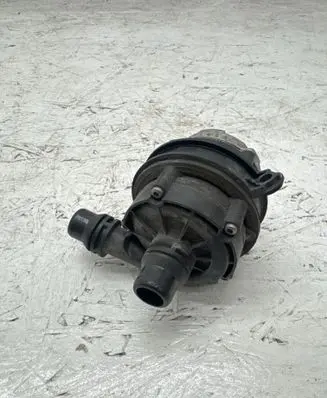BMW M4 F82 F83 Electric auxiliary coolant/water pump 8637953