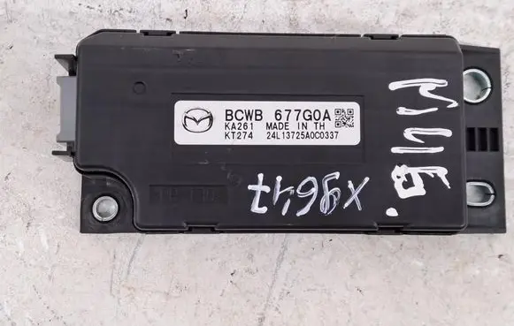 Mazda CX-30 Door central lock control unit/module BCWB677G0A