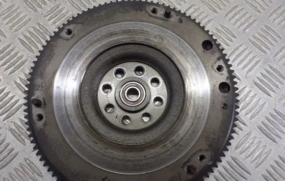 Suzuki Swift I Flywheel 