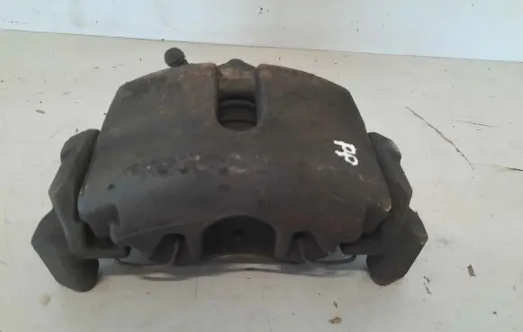 Volkswagen Golf IV Front brake caliper