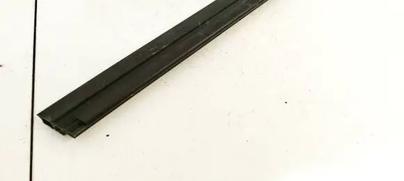 Skoda Octavia Mk3 (5E) Front door glass trim molding 5E0837479