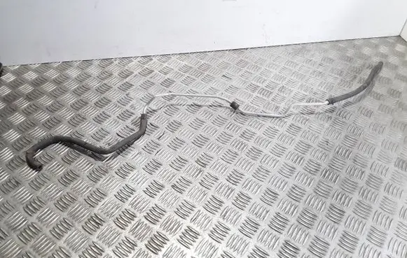 Mercedes-Benz E W212 Engine coolant pipe/hose 3015535