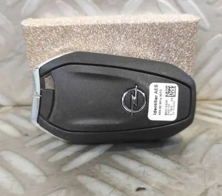 Opel Corsa F Ignition key/card 9840153280