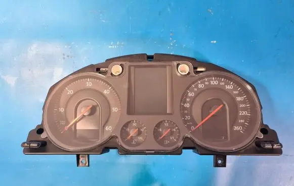 Volkswagen PASSAT B6 Speedometer (instrument cluster) A2C53117394