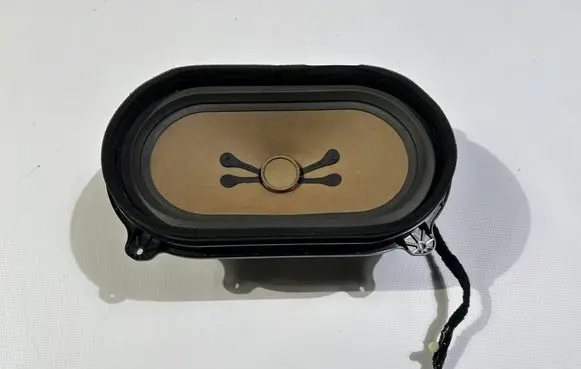 Lincoln Continental Parcel shelf speaker GD9T18808CB