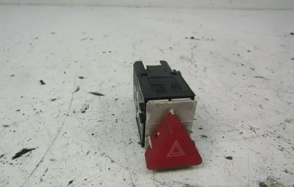 Volkswagen PASSAT B6 Hazard light switch 