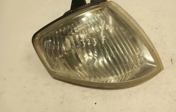 Mazda 323 Front indicator light r4138