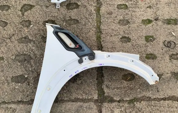 Mini Cooper Countryman R60 Fender