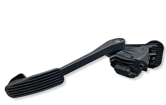 Volvo V70 Accelerator throttle pedal 30636004