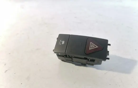 Mercedes-Benz E W212 Hazard light switch A2128207210