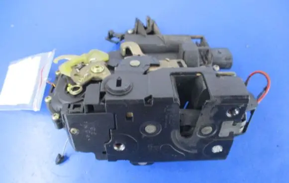 Seat Leon (1M) Rear door lock