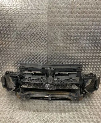 Volkswagen Touareg II Radiator support slam panel 