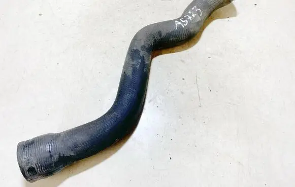 Mercedes-Benz E W210 Engine coolant pipe/hose