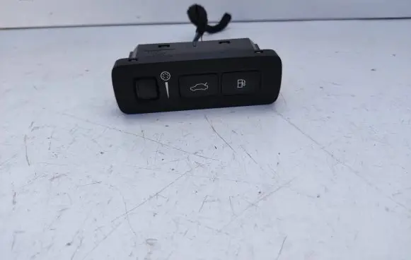 Volvo XC90 Fuel tank opening switch 31376509 T15510129901 15W515