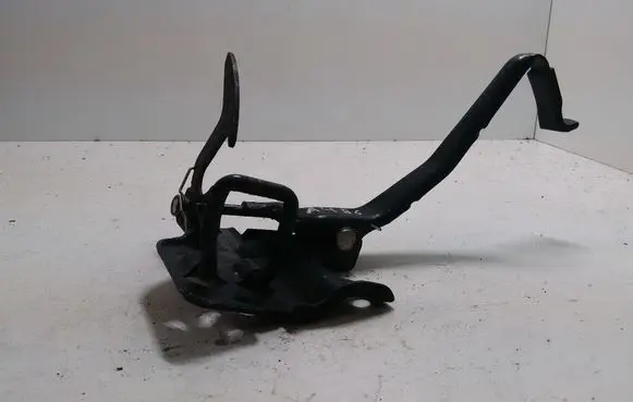 Audi A4 S4 B6 8E 8H Engine bonnet/hood lock/latch loop/hook 8E0823480