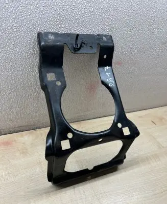 Mercedes-Benz E W211 Radiator support slam panel bracket 