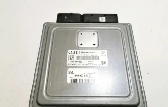 Audi Q5 SQ5 Engine control unit/module 8R0907551D