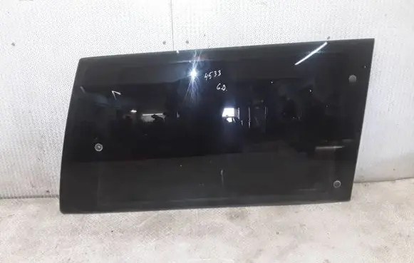 Mercedes-Benz Vito Viano W638 Rear side window 