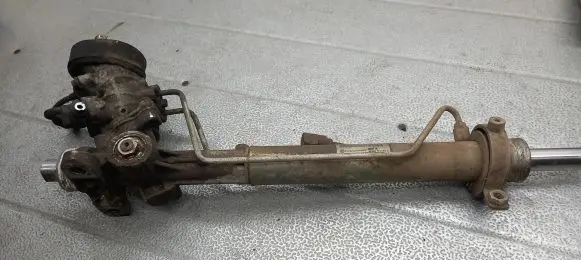 Volkswagen Polo Steering rack