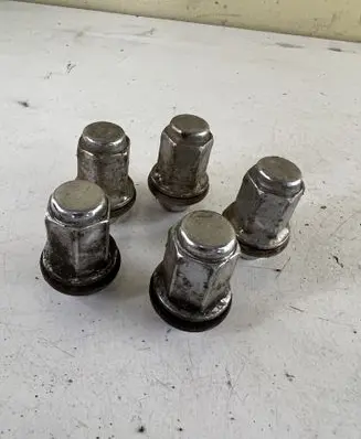 Toyota Land Cruiser (HDJ90) Nuts/bolts 
