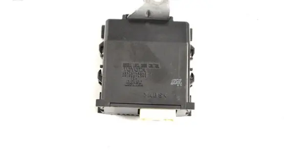 Volkswagen PASSAT B6 Other devices 8597048040