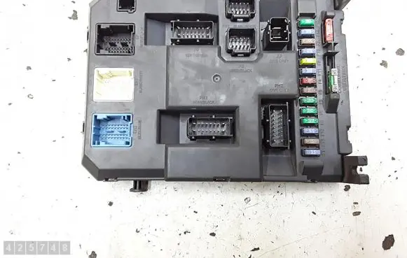 Peugeot 207 Fuse module
