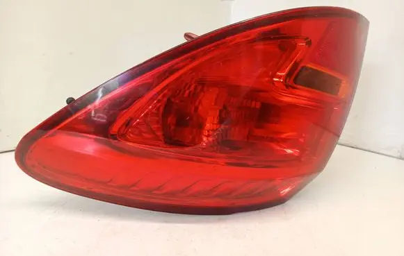 Opel Meriva B Rear/tail lights 13253628