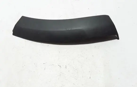 Front bumper splitter molding