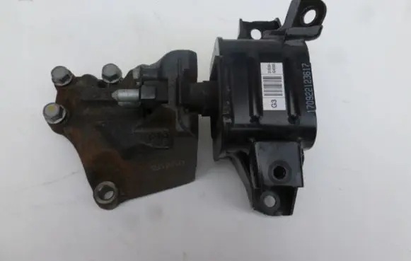Hyundai Kona I Engine mounting bracket