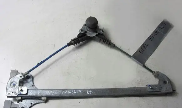 Rear door manual window regulator