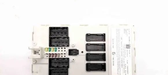 BMW 1 F20 F21 Central body control module 6824386
