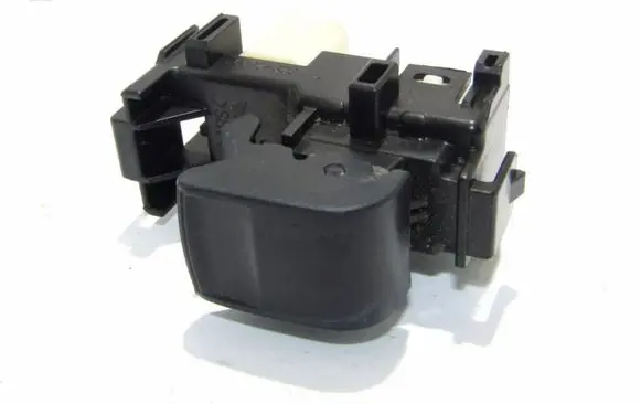 Toyota Auris 150 Electric window control switch 1928297