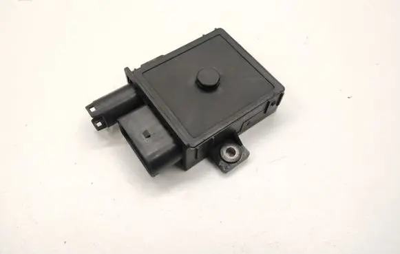 Glow plug pre-heat relay