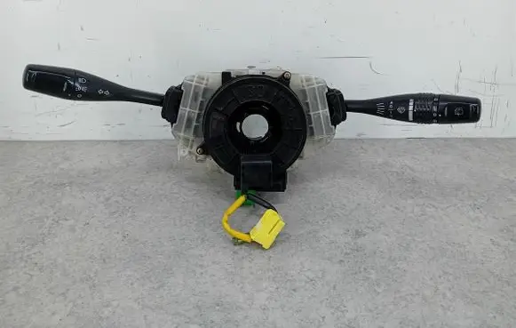 Mitsubishi Outlander Wiper turn signal indicator stalk/switch 