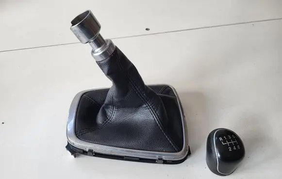 Ford Galaxy Gear lever shifter trim leather/knob E1GR7P002CB