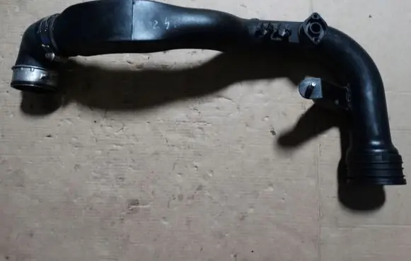 Audi A4 S4 B9 8W Intercooler hose/pipe 8E0145762Gb7