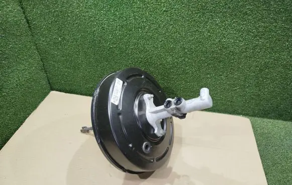 Renault Trafic III (X82) Brake booster 472108651R