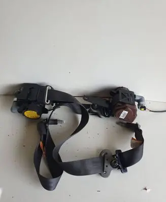 Opel Antara Set of seat belts 96852897 96852909 96852891