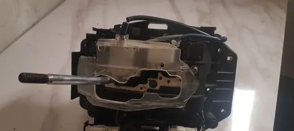 Lexus IS 200-300 Gear shifter/selector