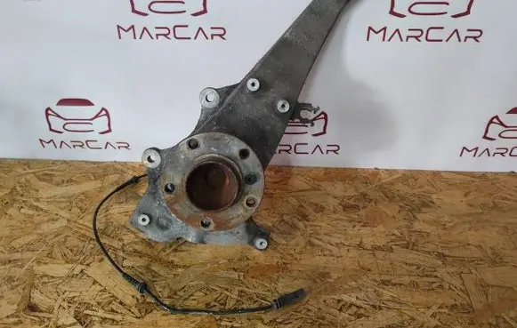 BMW 5 F10 F11 Front wheel hub spindle knuckle