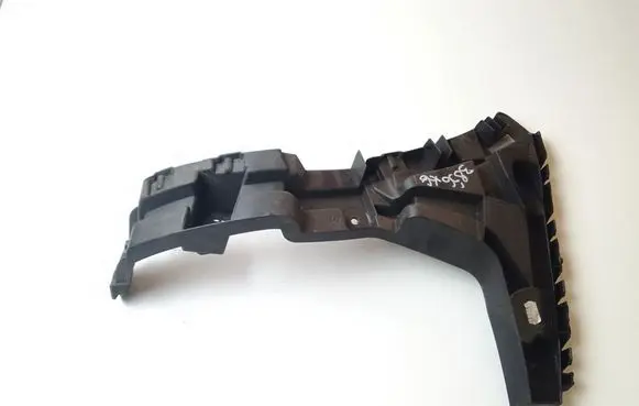 Audi Q3 8U Rear bumper mounting bracket 8U0807453A